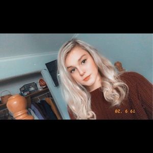 Meet your Posher, Chloe